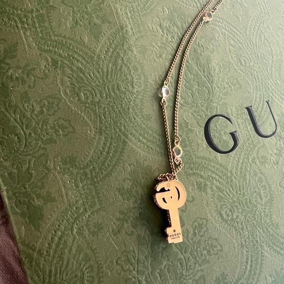 Gucci Key Necklace with Crystals - Picture 3 of 4
